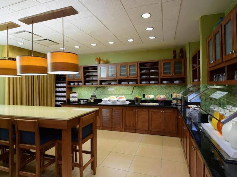 حياة بلاس دالاس لاس كوليناس ايرفينغ المظهر الخارجي الصورة